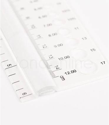 Drops Needle measure | Garnstudio Drops Design